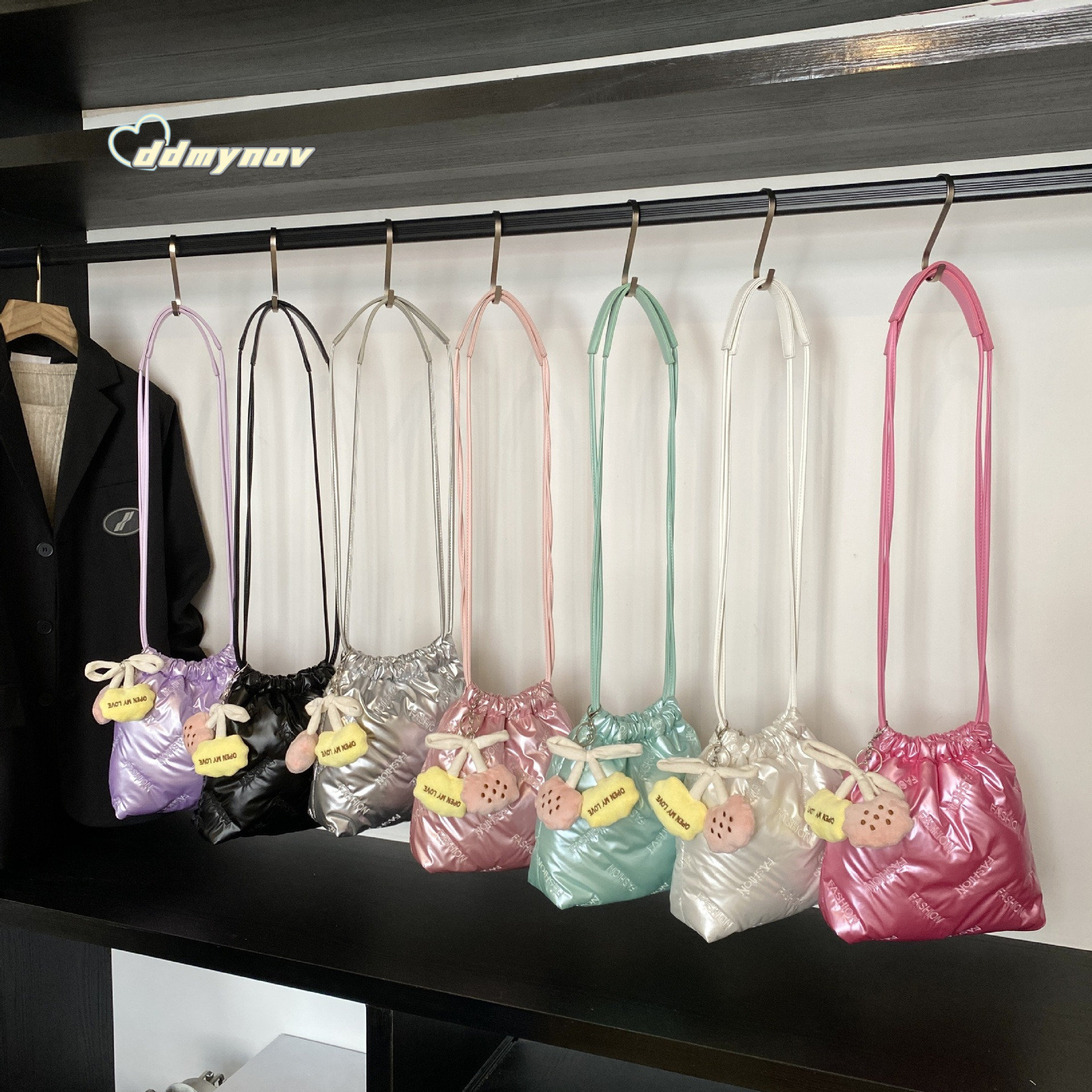 Autumn Winter Niche 2025 New Women's Trendy Super Popular Stylish Versatile Crossbody Cotton Padded Bucket Bags ddmynov