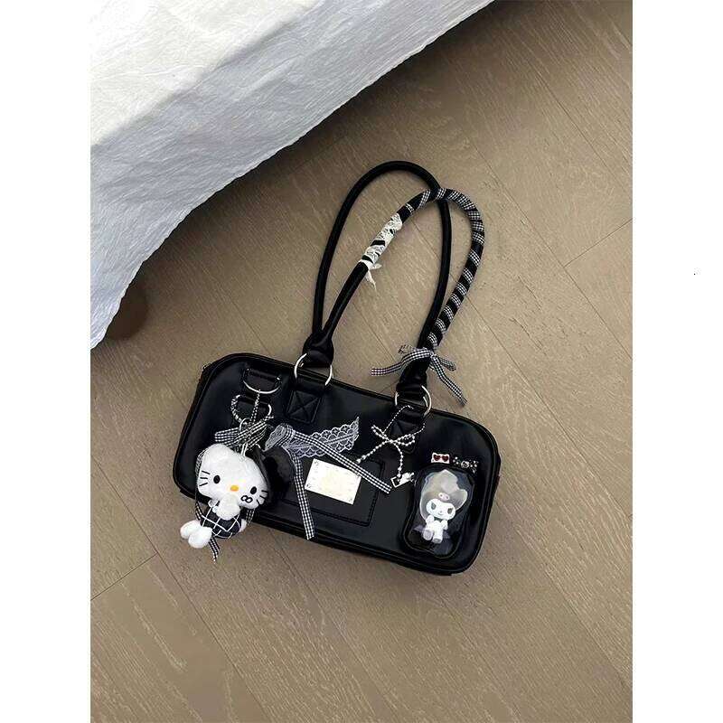Japanese Casual Snacks Boston Shoulder Pain Two-Dimensional Commuting To Work Versatile Soft Girl Large-Capacity Bag