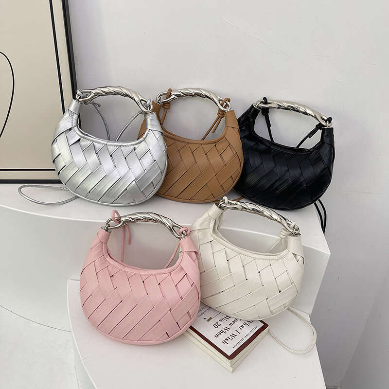 Fashion Handheld Woven Dumpling For Women 2025 Summer New Trendy Handbag Niche Simple Texture Crossbody Bag