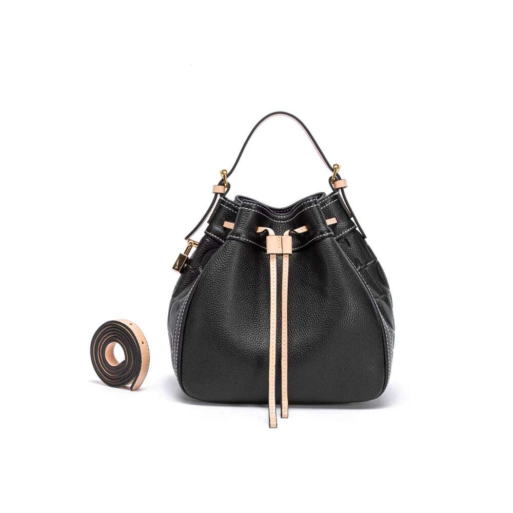 Drawstring Opening Design, Simple and Solid Color Fashionable Women's Handbag, Classic Retro style Metal Accessories