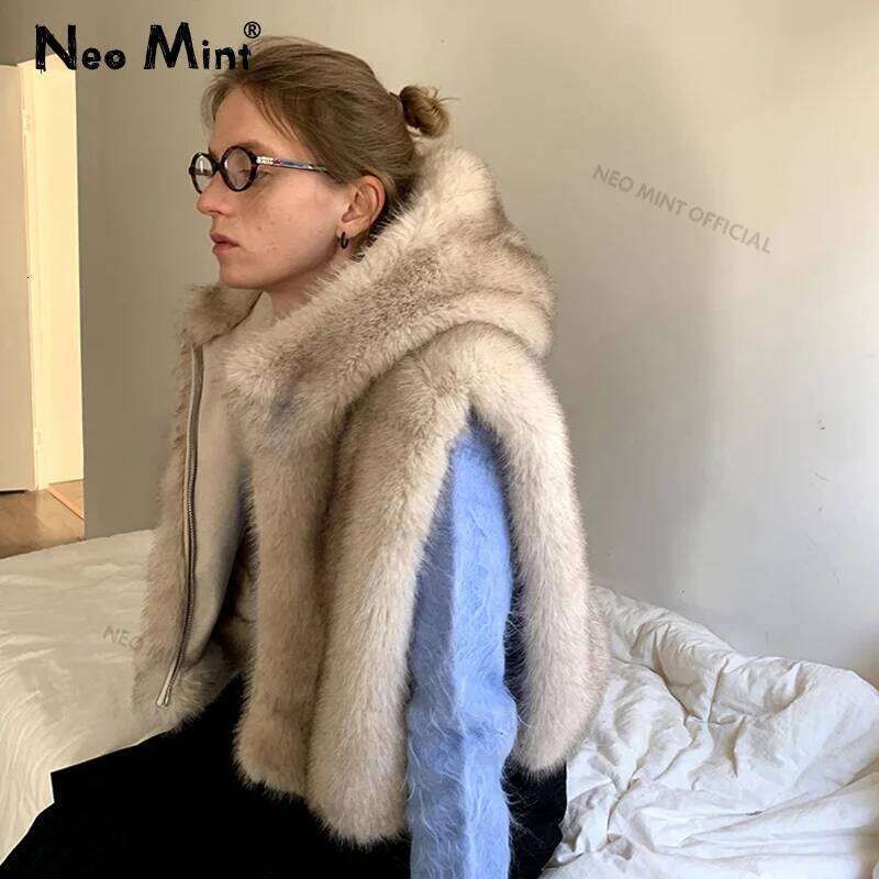 Neo Mint Exclusive Y3k Girls Hooded Sleeveless Faux Coat Women Waistcoat Autumn Winter Gradient Fox Fur Vest Top Gilet Femme