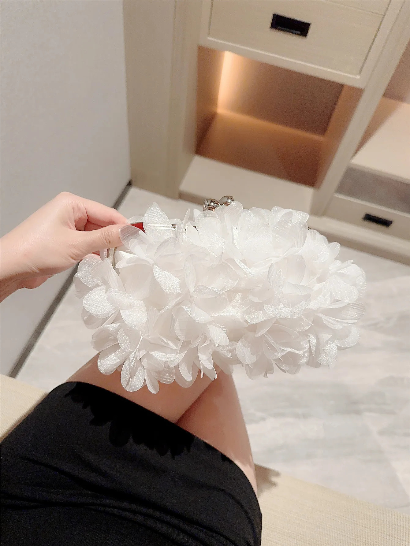 Lady Spring Summer white Wedding Bag Flower Romantic Bridal Bag Clutch Prom Bag Party Bag Evening Bag Dress Bag Chain Bag Wine Handbag 250606
