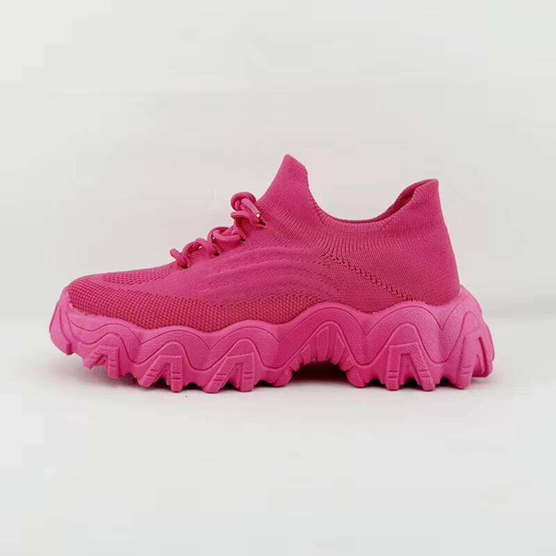 New Fashion Outdoor Casual Daily Hot Selling Socks for Men Quality Shallow Walking Shoes High Top Sneakers