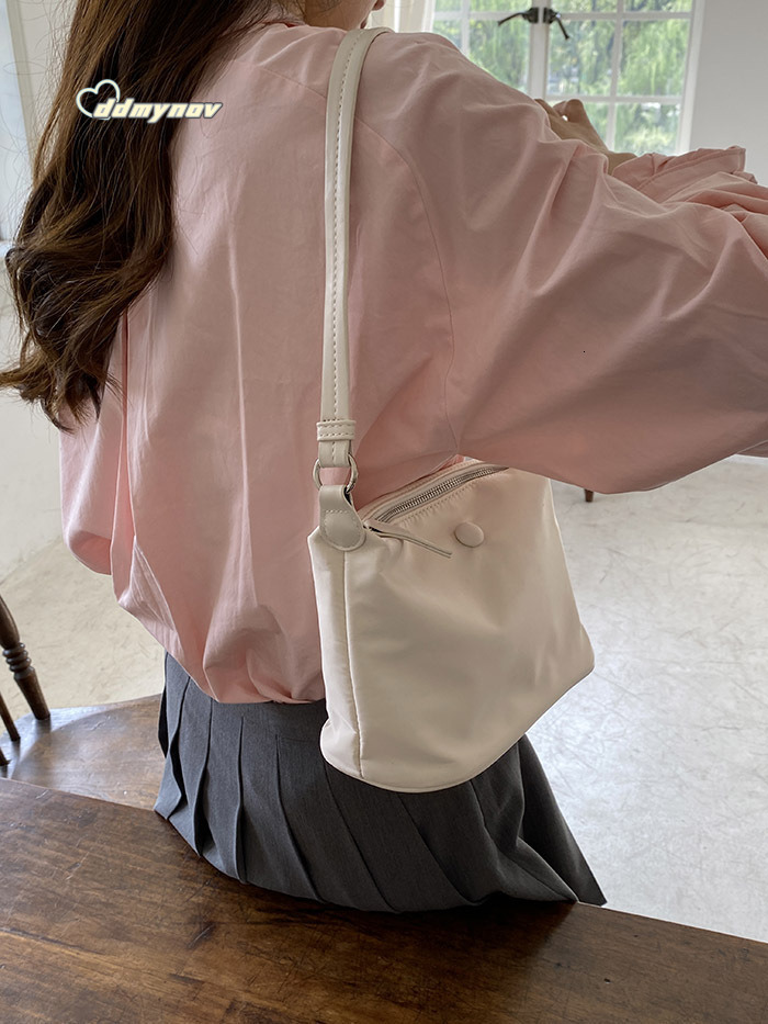 Spring Lightweight Waterproof Nylon Oxford Cloth INS Korean Style Dumpling Shoulder Underarm Small Bag for Women ddmynov