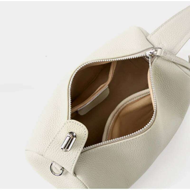 Design Pillow Long Strap Boston Large Capacity Spring New Shoulder Messenger Bag Ladies Commuter Handbag