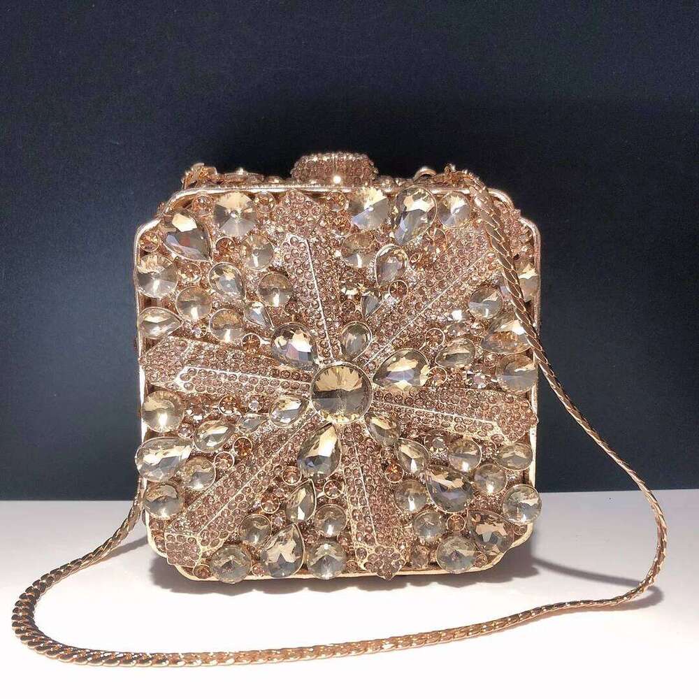 Lady Red Wine/Gold/Blue/Green Stone Clutch Purse Sequin Metal Chain Messenger Bag Rhinestone Dinner Evening Bags Summer Handbags