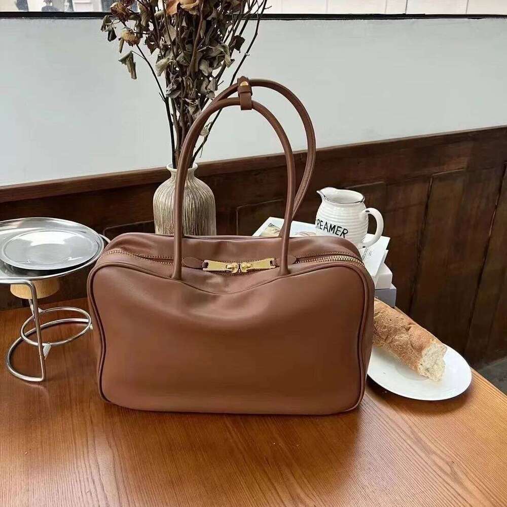 2025 new genuine leather women briefcase handbag fashion designer retro boston wallet bowling shoulder hobo bag