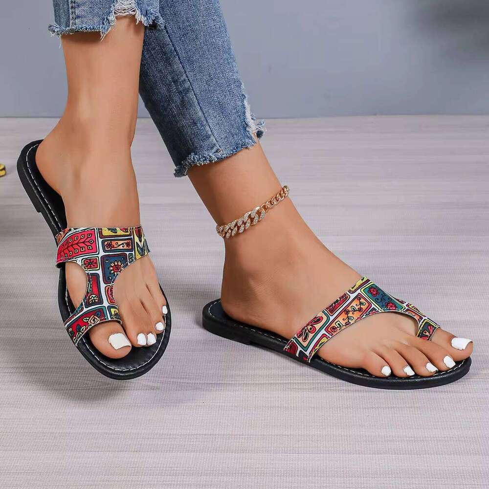 New Wholesale Ladies Outdoor Fashion Big Size Sandal Slippers for Women Summer Beach Slipper