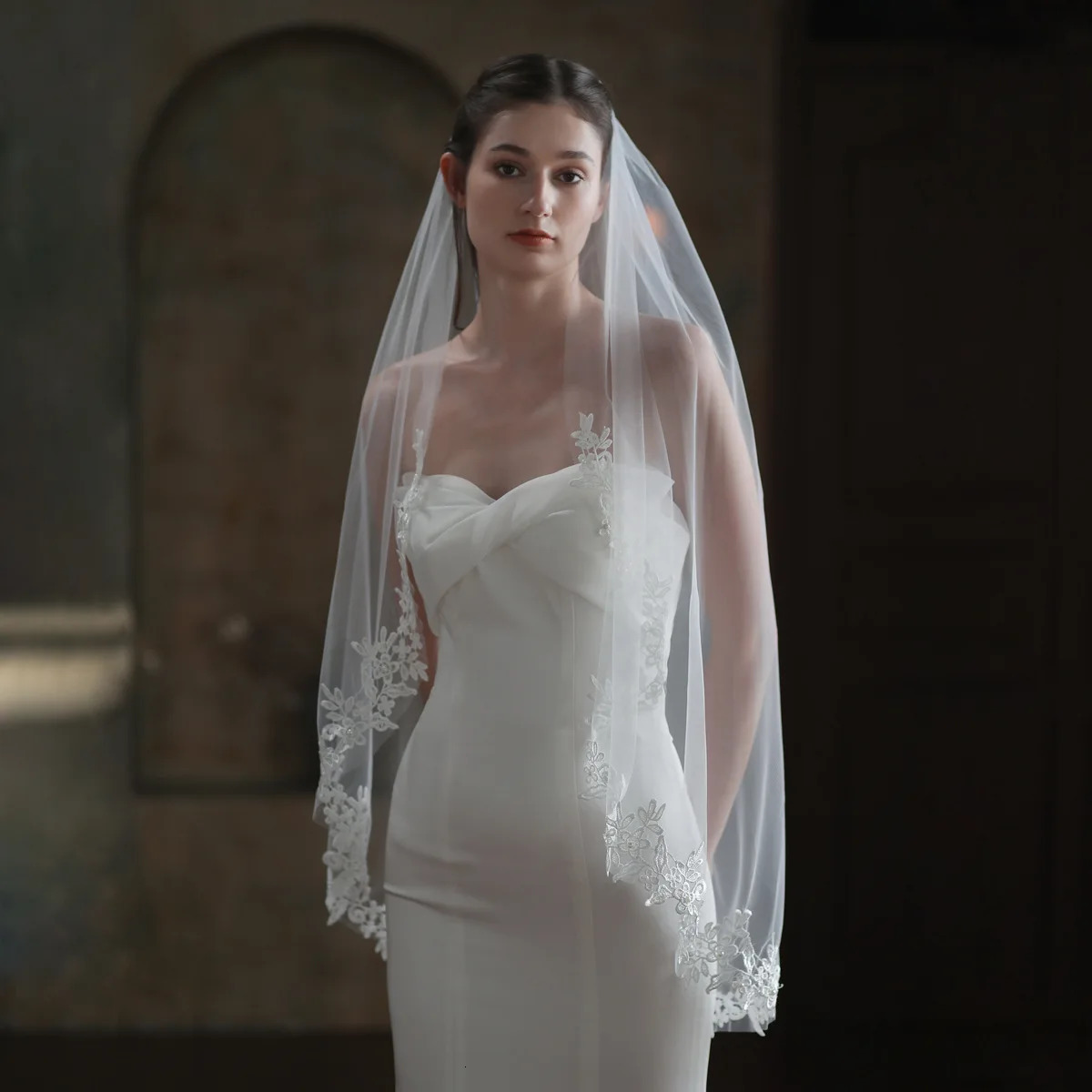 1 Tier Soft Tulle Lace Applique Bridal Veils Wedding Accessories with Comb Fingertip Length Wedding Veils 250610