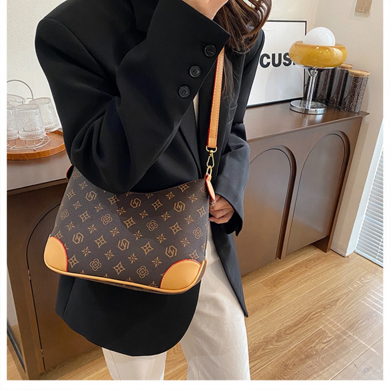 2025 Free Shipping Women's Designer Luxury Fashion Vintage Underarm Bag Shoulder Bag Crossbody Bag brown khaki
