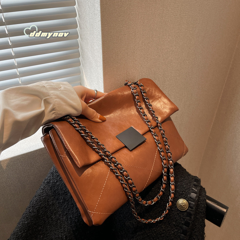 High-Quality Textured Chain for Women 2025 New Commuter Shoulder Underarm Trendy Fashion Versatile Crossbody Small Square Bag ddmynov