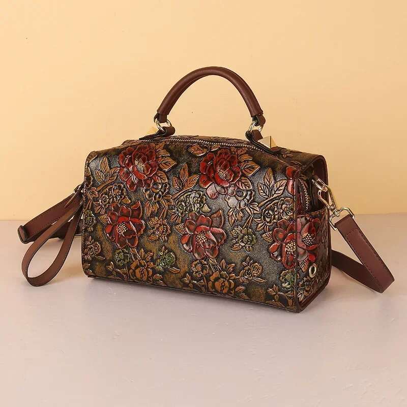 Spring/Summer Women's 2024 New One Shoulder Soft Leather Middle Aged Mom Crocodile Pattern Handbag Boston Pillow Bag