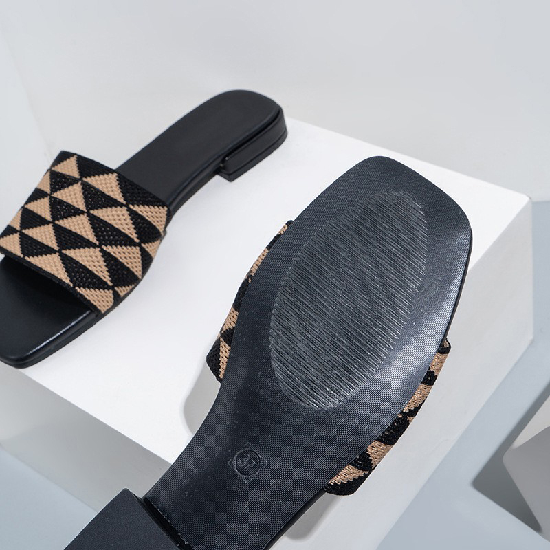 Slippers Embroidered Fabric Sandals Designer Slides Women Slipper Luxury P Slide Sandal Casual Chunky Heels Fashion Summer Beach Low Heel Shoes