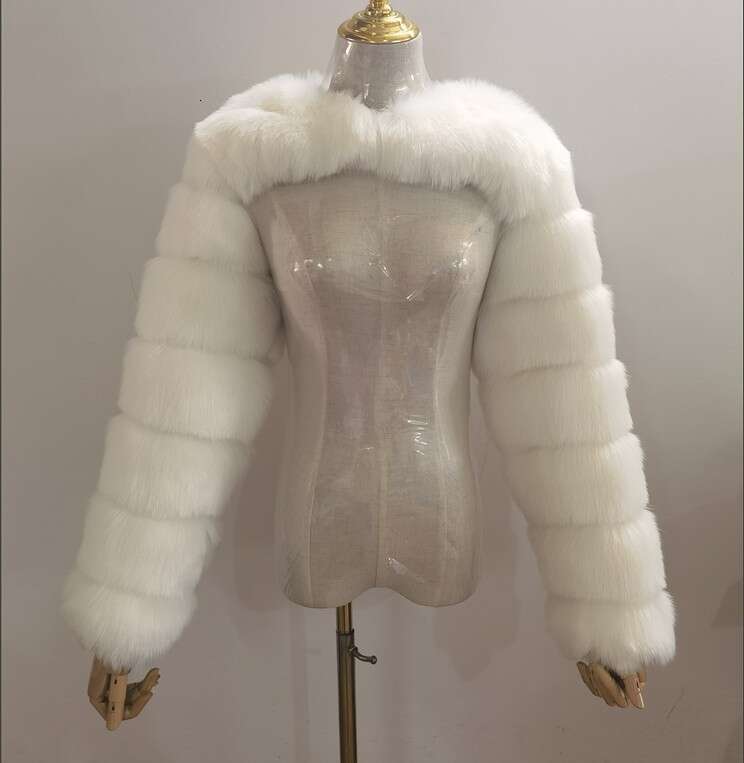 New Style Shawl Ultra Short Fashion Fur Women's Coat