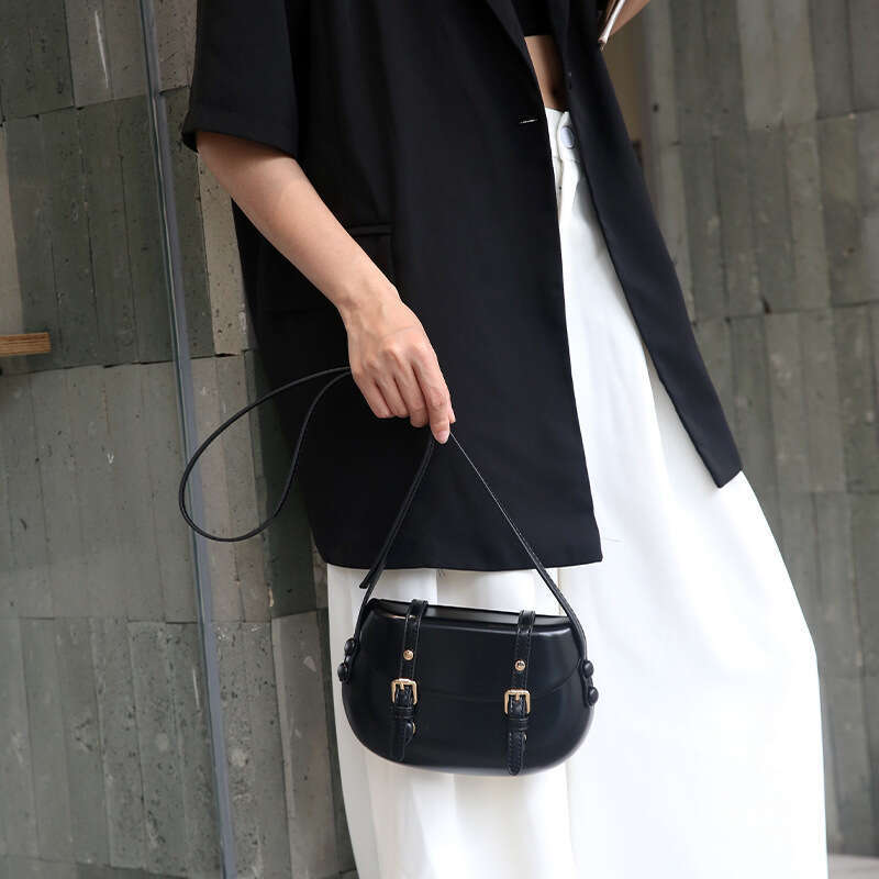 2025 New High-End Crossbody Simple Shoulder Fashion Saddle Niche Solid Color Phone Bag