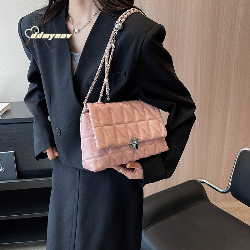 High-Quality Versatile Summer Women's 2023 New Korean Style Quilted Elegant Chain Niche Super Popular Shoulder Underarm Bag ddmynov