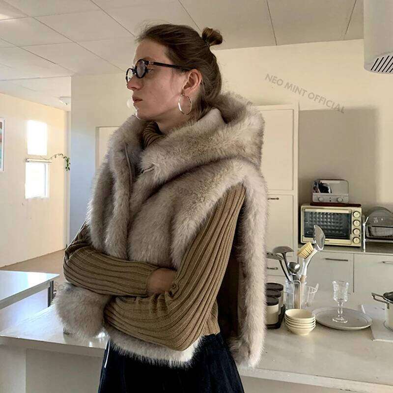 Neo Mint Exclusive Y3k Girls Hooded Sleeveless Faux Coat Women Waistcoat Autumn Winter Gradient Fox Fur Vest Top Gilet Femme