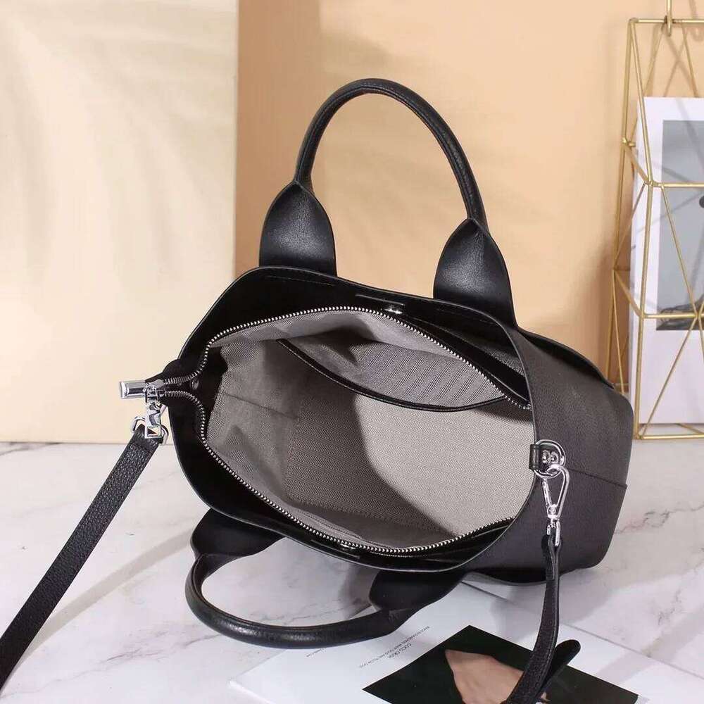 Genuine Leather Commuter Women's Designer Handbag New Fashion Tote Large Capacity Shoulder Crossbody Bag
