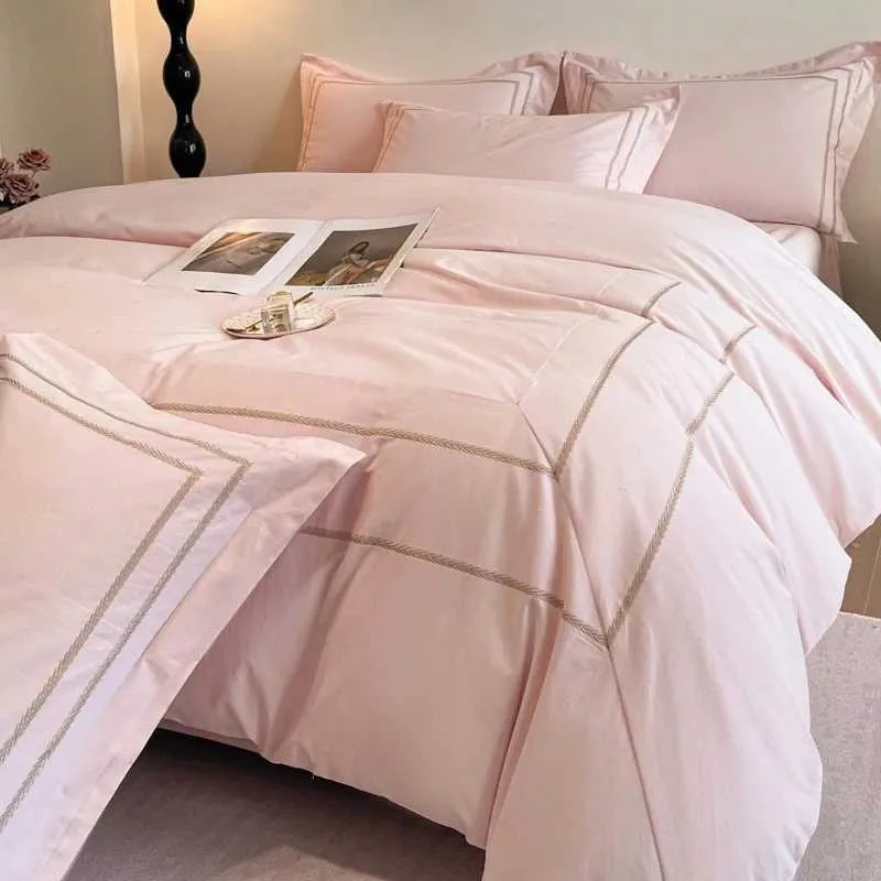 Luxurious Ultra-Soft Sheets & Covers with a Classic Design Touch 26HL