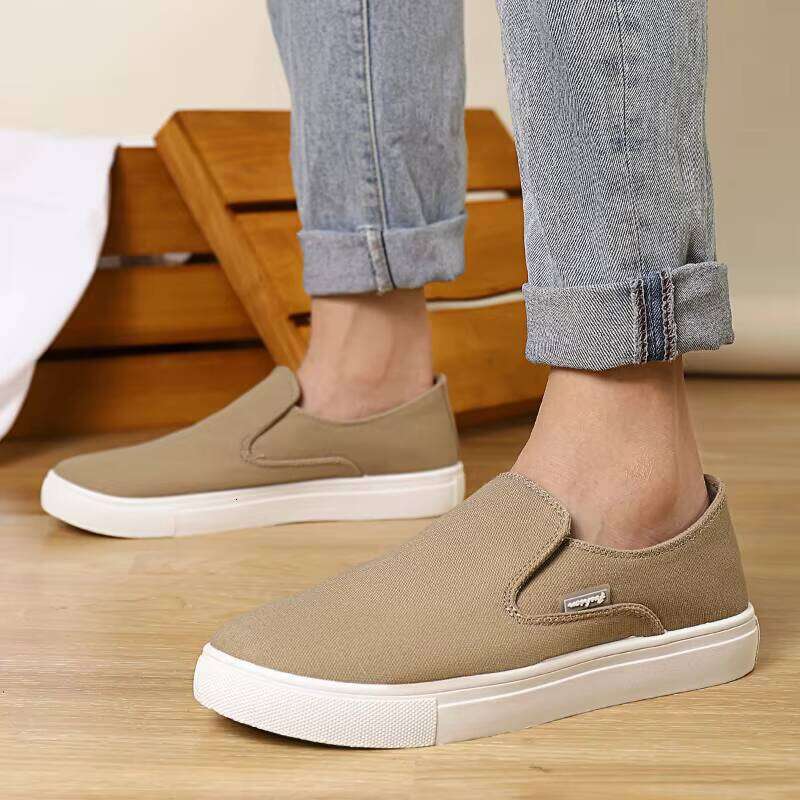 Factory Customized Slip-on Men Casual Loafers New Fashion Outdoor Breathable Men's Canvas Shoes