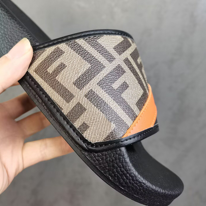 hot free shipping Designer Shoes for woman and men outdoor summer slippers sport beach shoes fashion classic Scuffs brown