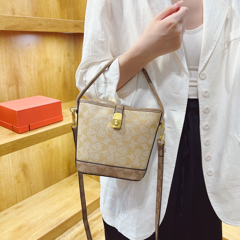 Designer Bag Luxury Bag Free Shipping Women S Commuting Texture Single Shoulder Crossbody Retro Shoulder Bag Large Capacity Bucket Brown