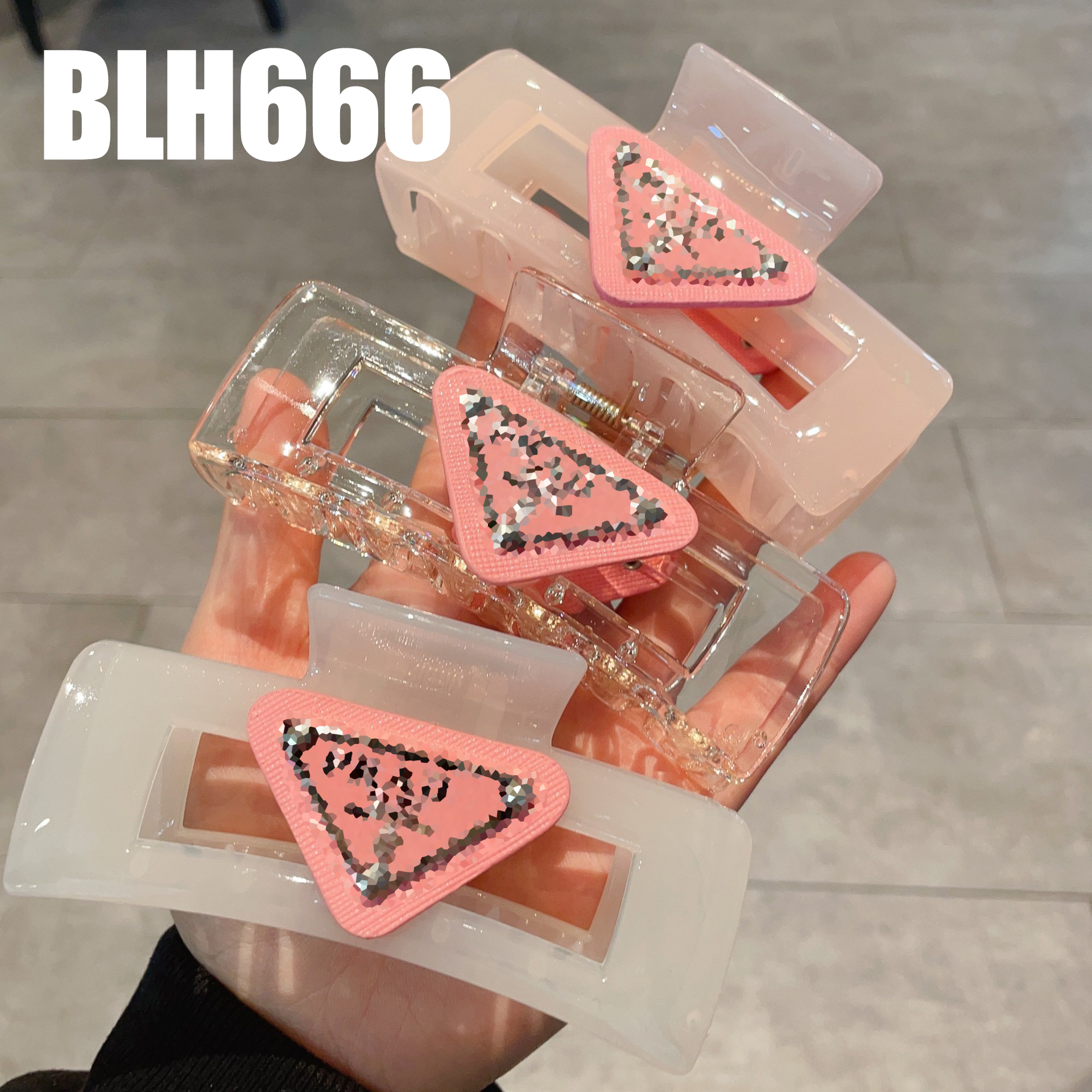 Designer Hair Clip Womens Fashion Casual Trend Translucent Hair Clips Claw Temperament Women Headband Active Outdoor Accessories