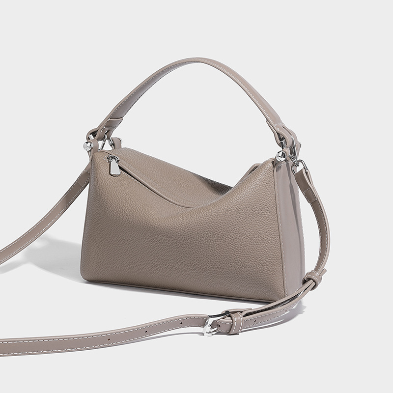 Free Shipping Luxury Designer Bags 2025 Summer New High-end Handbag Crossbody Women's Bag Single Shoulder Soft Leather Small Square Bag Fashion S