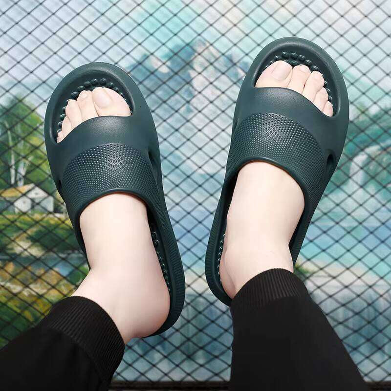 Fashionable Couple Thick-soled Massage Slippers Soft and Comfortable Flip Flops Outdoor Sports Beach Sandals