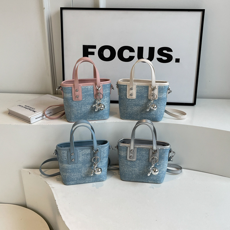 Free Shipping 2025 New Designer Bag Fashionable Women's Textured Shoulder Bag Trendy High-quality Handbag Luxurious Exquisite Wallet
