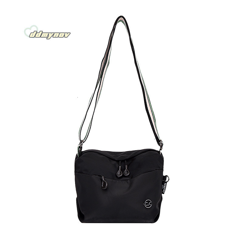 Korean Style Trendy Artistic Simple Shoulder 2024 New Lightweight Waterproof Nylon Women's Casual Crossbody Bag ddmynov
