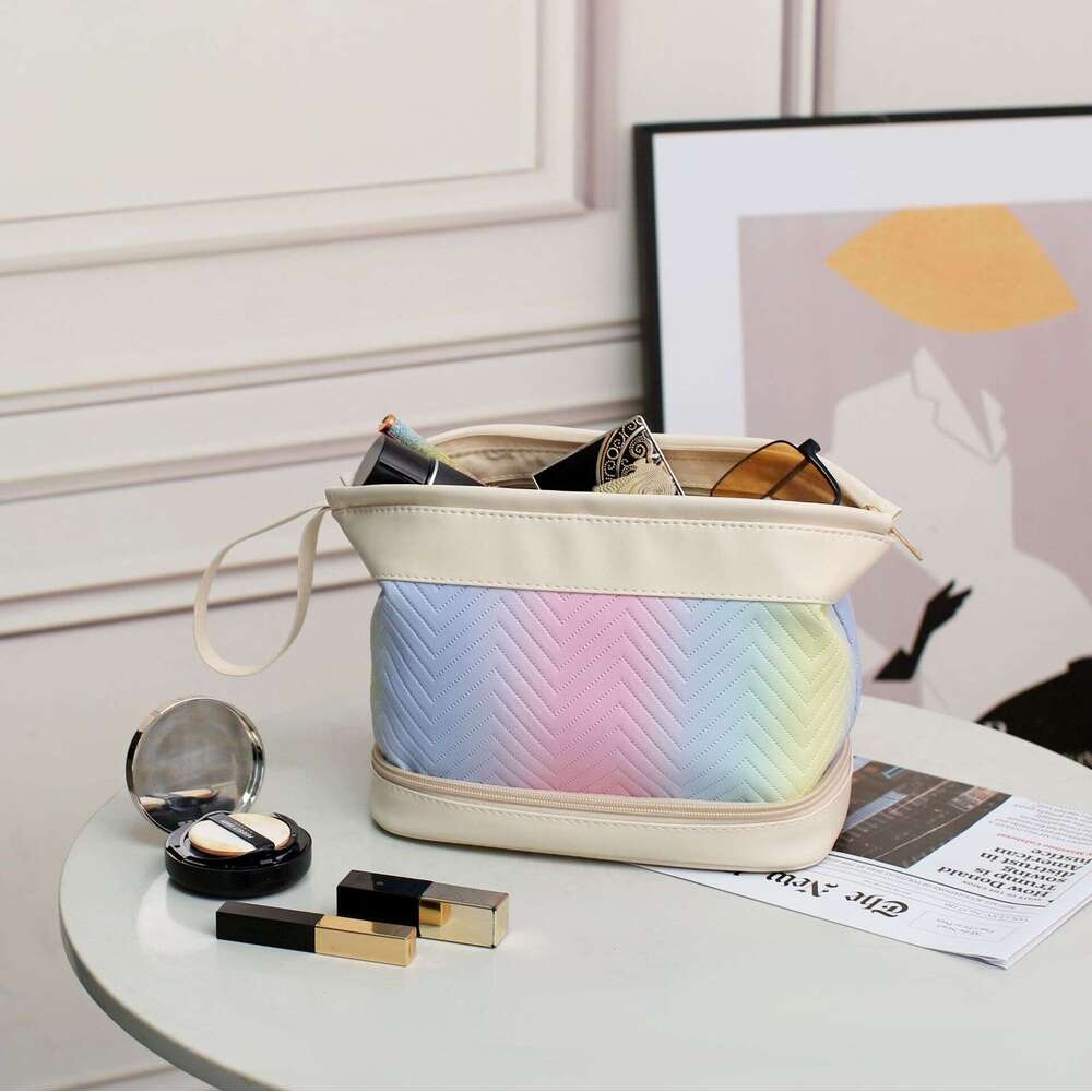 2025 New Large Capacity Double Layer Travel Portable Toiletry Gradient Color High-end Makeup Storage Bag