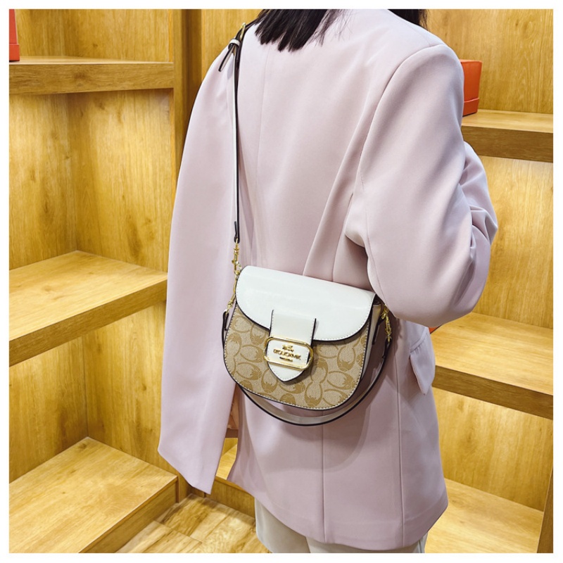 Free shipping 2025 designer women's luxury French fashion retro single shoulder handbag crossbody bag brown white
