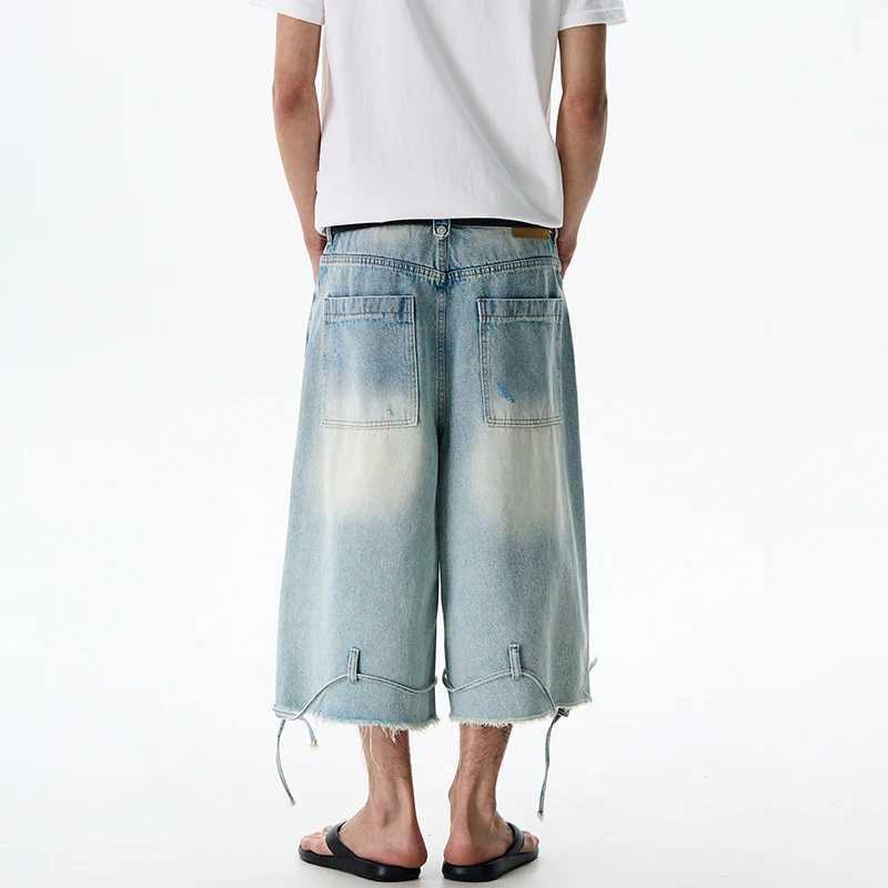 LUZHEN 2025 New Personalized Gradient Washed Broken Hole Wornout Design Cropped Pants Mens Trendy Straight Street Shorts JY1417 M250610