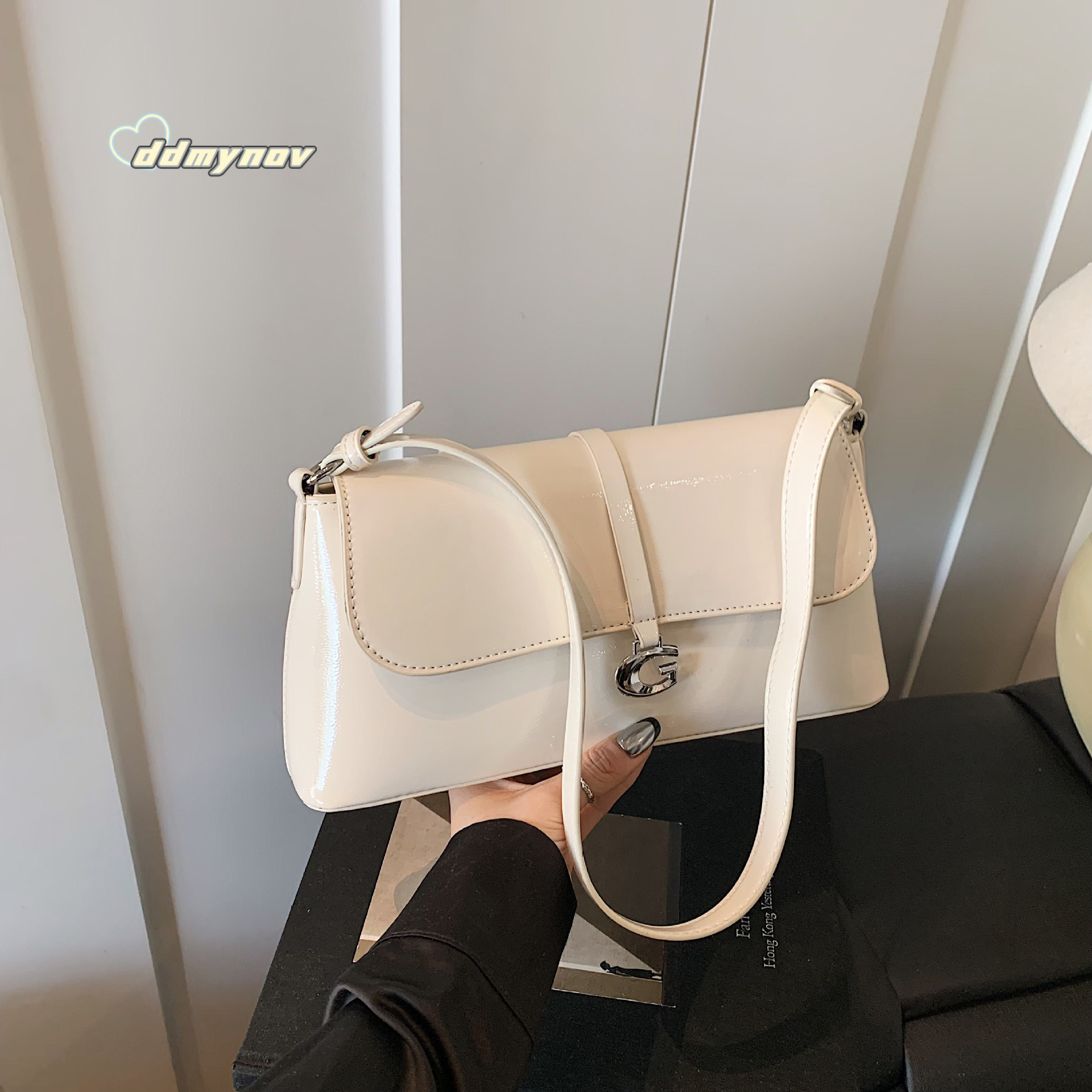 High-end Baguette for Women, Solid Color, Fashionable and Simple Shoulder Versatile Small Square Bag, Commuter Underarm Bag ddmynov
