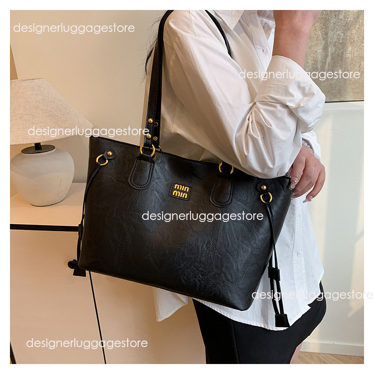 designer Casual Commuter Large Capacity Bag for Women New Vintage Tote Bag Fashion Simple Handbag Versatile Shoulder Crossbody