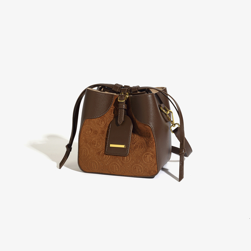 Free Shipping Women's Bag Summer Designer Bags New Fashion High-end Matte Shoulder Crossbody Bag Luxury Retro Versatile Niche Bucket Bag