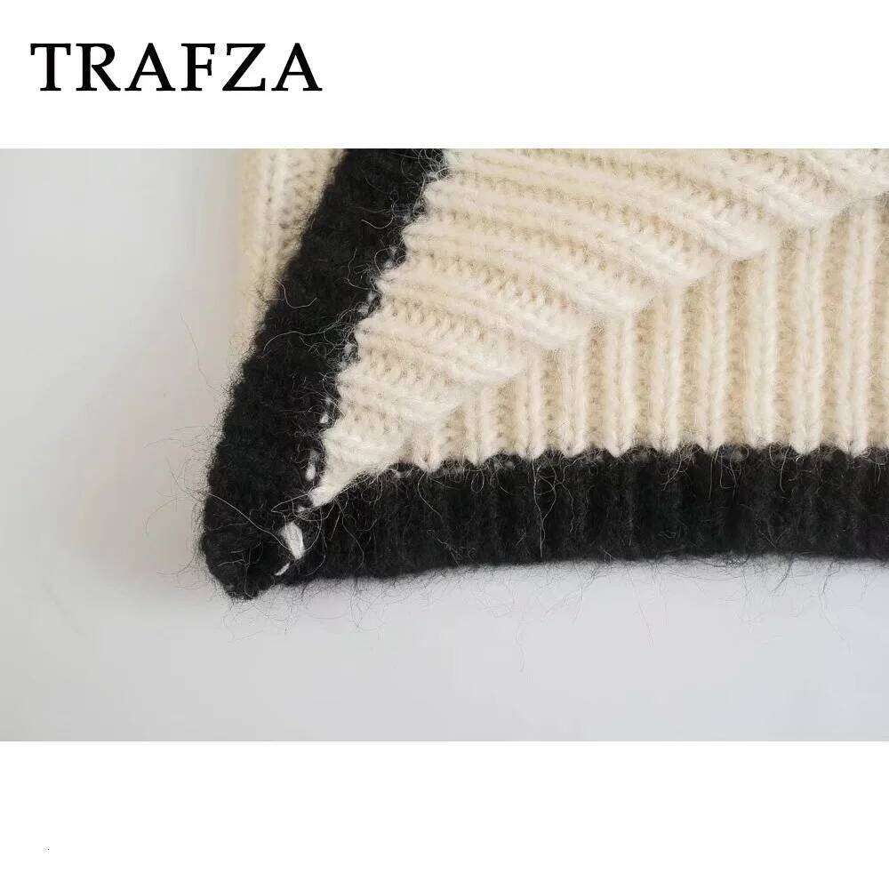 TRAFZA Fashion 2024 Autumn Striped Patch Orange Pullover Turtleneck Oversized Streetwear Women Sweater Winter Casual Knitwear
