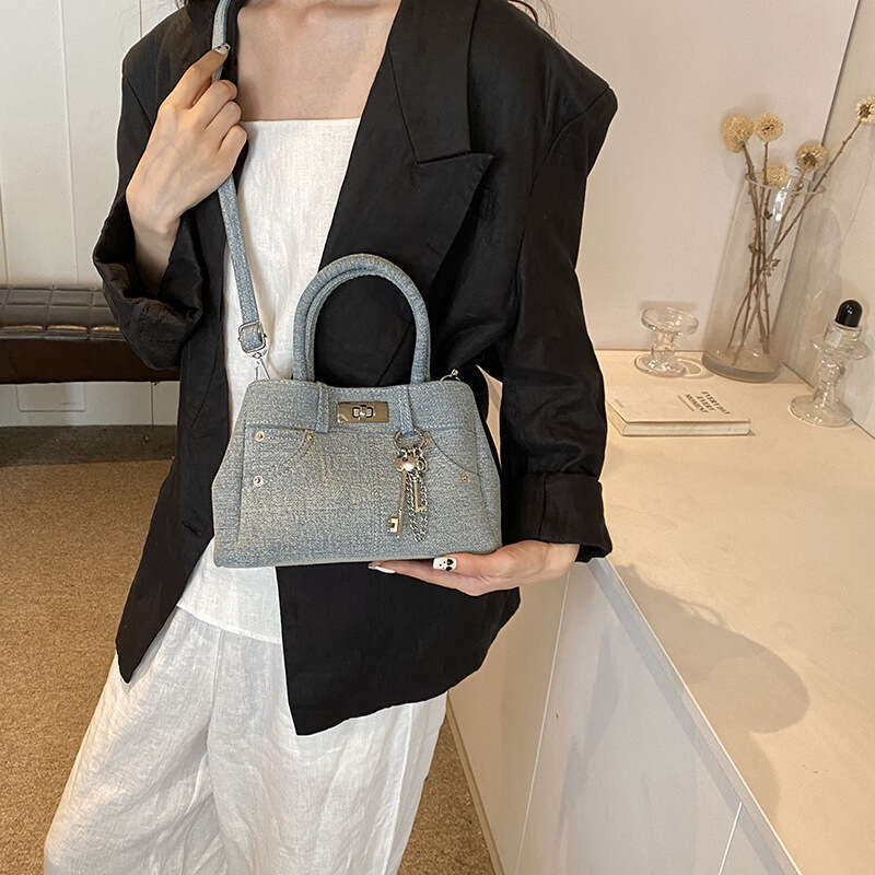 Fashion Trend Denim Handbag For Women 2025 New Lock Small Shoulder Simple Casual Personality Crossbody Bag