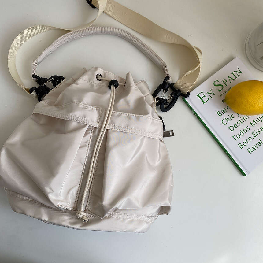 Single Shoulder for Women Versatile Large Capacity 2023 New Nylon Handbag Niche High-end Drawstring Underarm Crossbody Bag