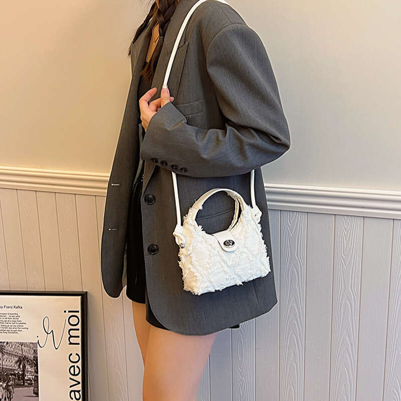 Fashionable High-End Women's Internet Celebrity Same Style Niche Design Denim Quilted Handbag Versatile Shoulder Bag