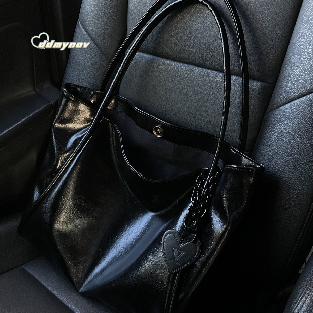 Dark Cupid 2025 New Heart Pendant Large Capacity Tote Ultra-lightweight Office Commuter Bag ddmynov