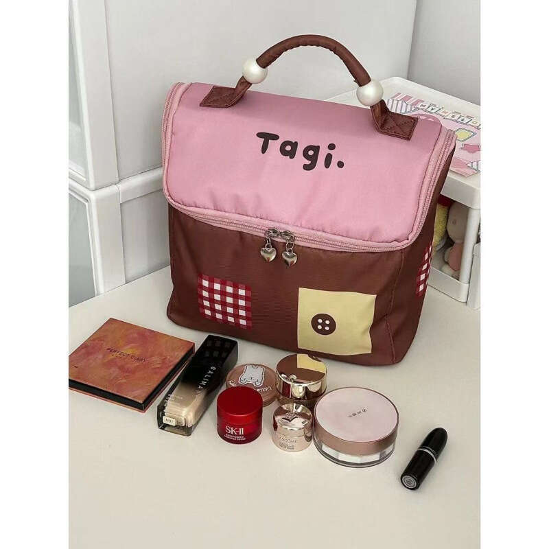 Dopamine Cute Large Capacity House Makeup 2025 New Waterproof Travel Portable Handheld Storage Toiletry Bag