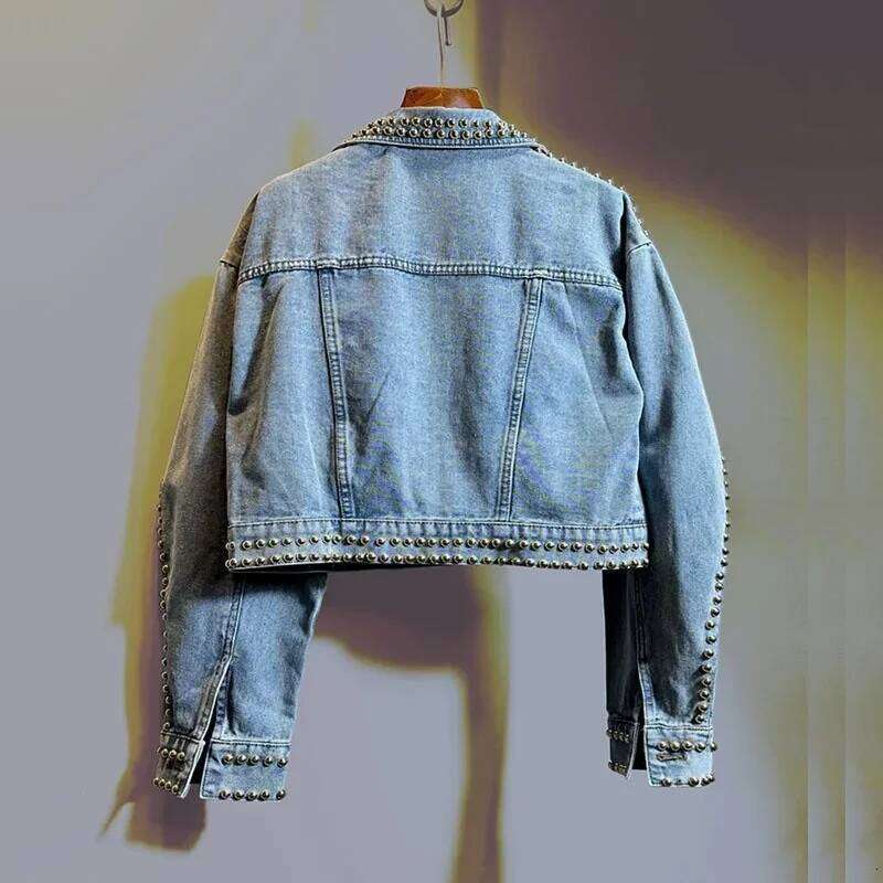 Spring Autumn Korean Heavy Work Rivet Big Pocket Blue Denim Jackets Women Casual Long Sleeve Short Cowboy Cardigan Jacket Coat