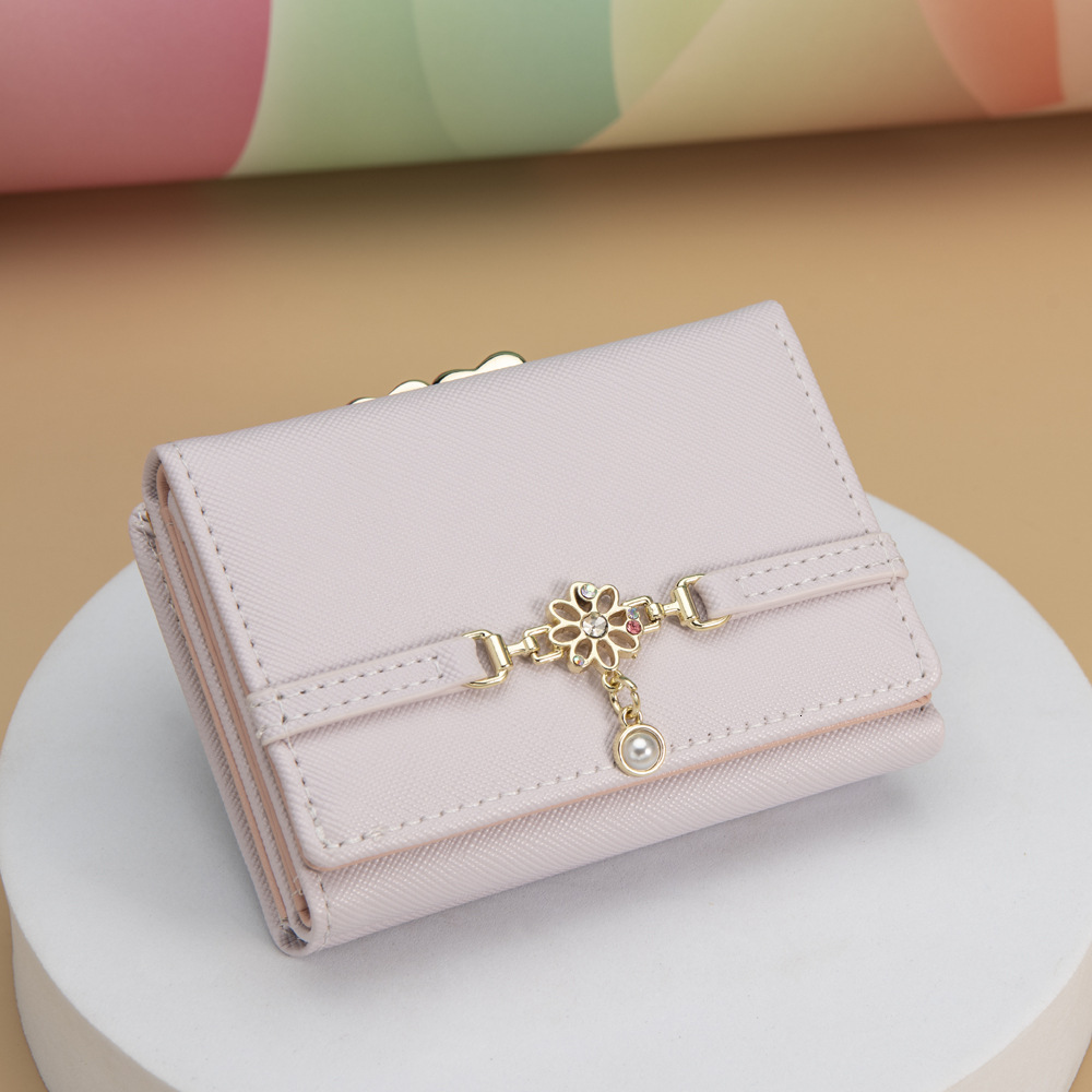 Free Shipping 2025 New Designer Bag Pearl Chain Women's Wallet Cute Style Trendy Coin Bag Exquisite And Practical Multi Card Slot Card Bag