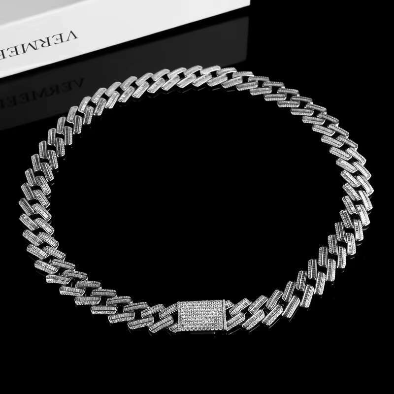 OACOCA Customizable Cuban Link Hip Hop Necklace for Men 14k/18k Gold Plated Moissanite Diamond on Figaro Style Brass Chains Gift