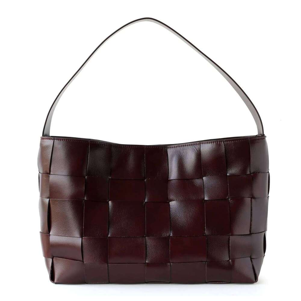 French genuine leather woven tote 2025 new niche design first layer cowhide large capacity vintage ladies shoulder bag