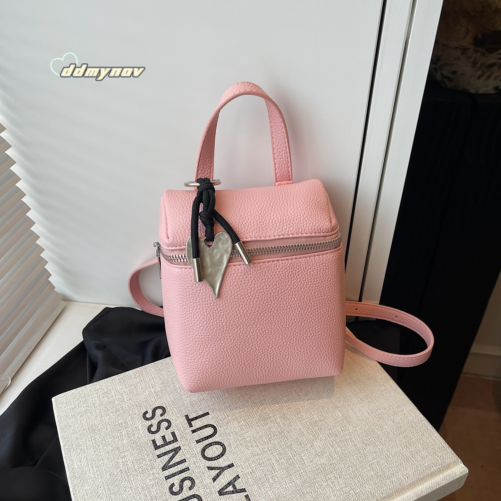 Korean Style Fashionable Handbag Small Square Trendy Solid Color Women's New Simple Commuter Shoulder Crossbody Bag ddmynov