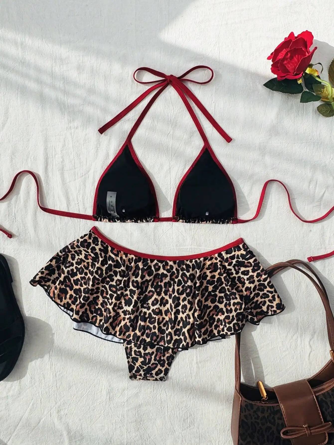 Leopard print bikini thong skirt is cute sexy, showing the figure and temperament