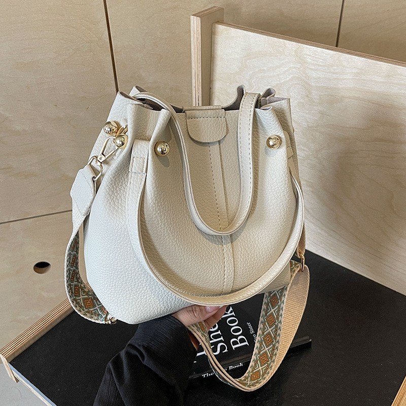 Free Shipping New Designer Bag For 2025 Cross-border Bag Women High-end Versatile Bucket Summer Luxury Wallet Wide Strap Shoulder Crossbody Ladies Han